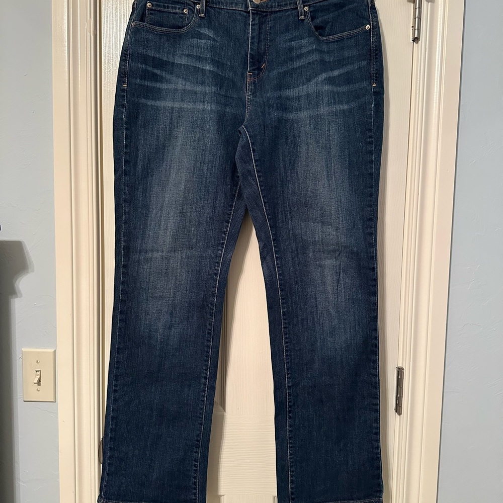 Women’s Levis Jeans  505 Straight Leg Size 12 Inseam 31” Excellent Condition